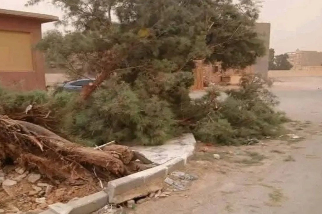 Έντονες καιρικές συνθήκες στην Αλγερία, ισχυροί άνεμοι και αμμοθύελλες στο Τιντούφ και το Μπεσάρ: μειωμένη ορατότητα και προβλήματα στην κυκλοφορία 