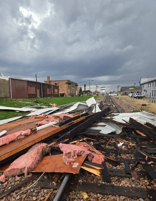 ΗΠΑ: Ανεμοστρόβιλος σαρώνει τη Λένα, αφήνοντας την κοινότητα...