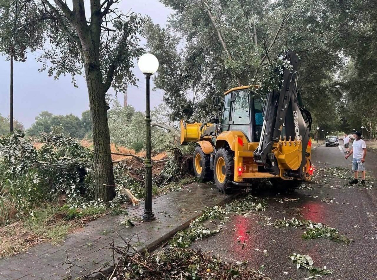 Θεσσαλονίκη: Σφοδρό μπουρίνι έπληξε το δήμο Λαγκαδά