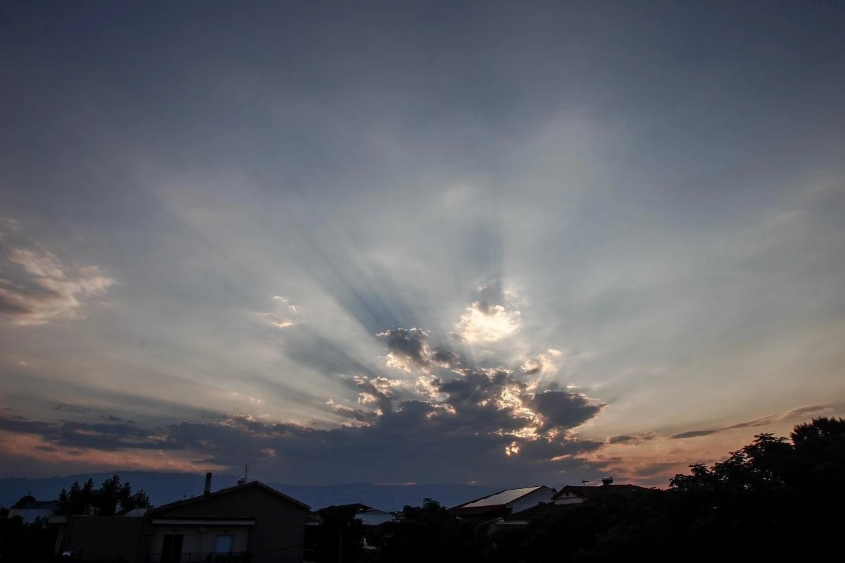 Σταδιακή αποχώρηση του πρώιμου ισχυρού κύματος ζέστης το επόμενο διήμερο 18-19/5/2020