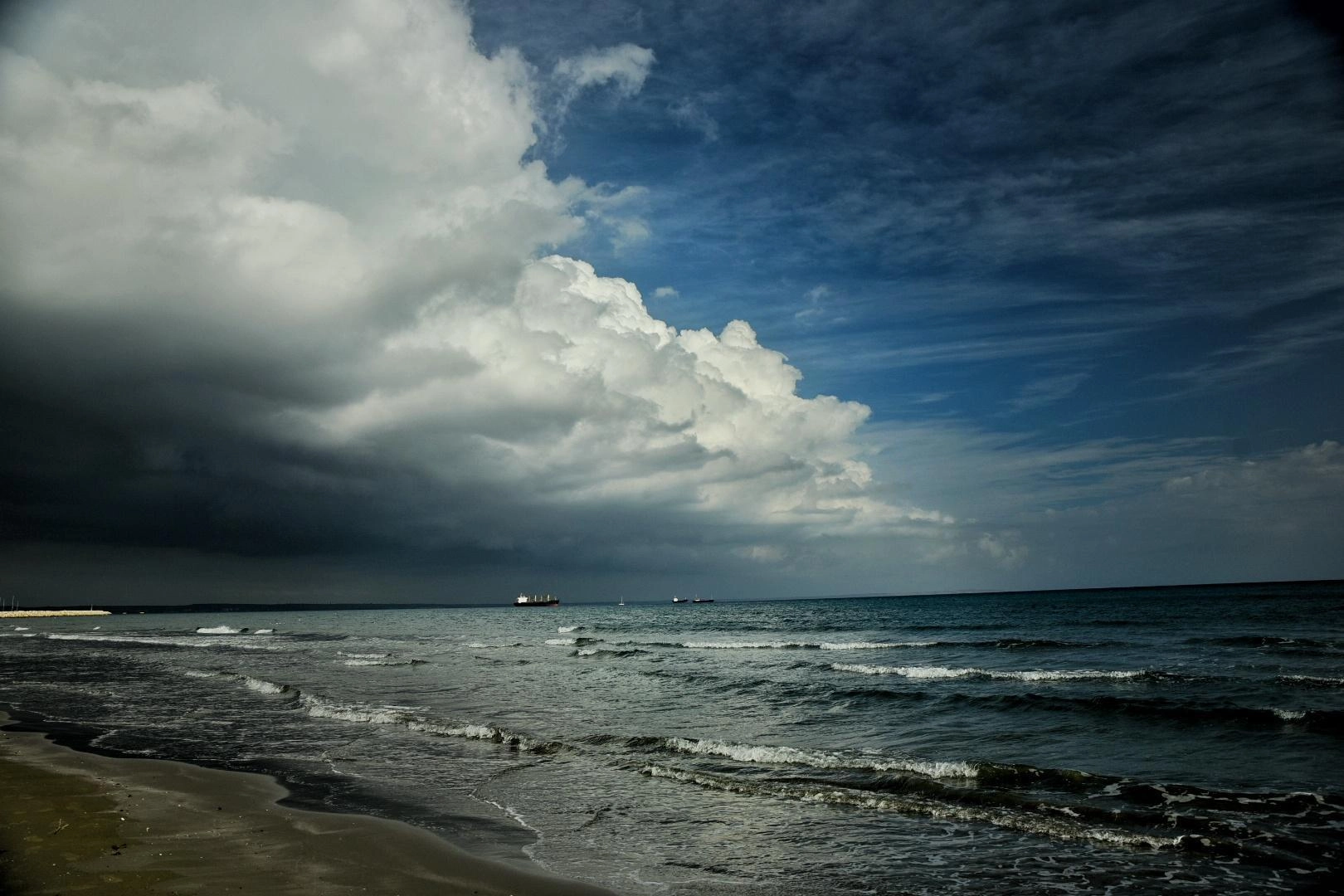 Μεταβατική ημέρα η Τετάρτη 20/5 – Από τον καύσωνα στις ισχυρές καταιγίδες και την πτώση της θερμοκρασίας