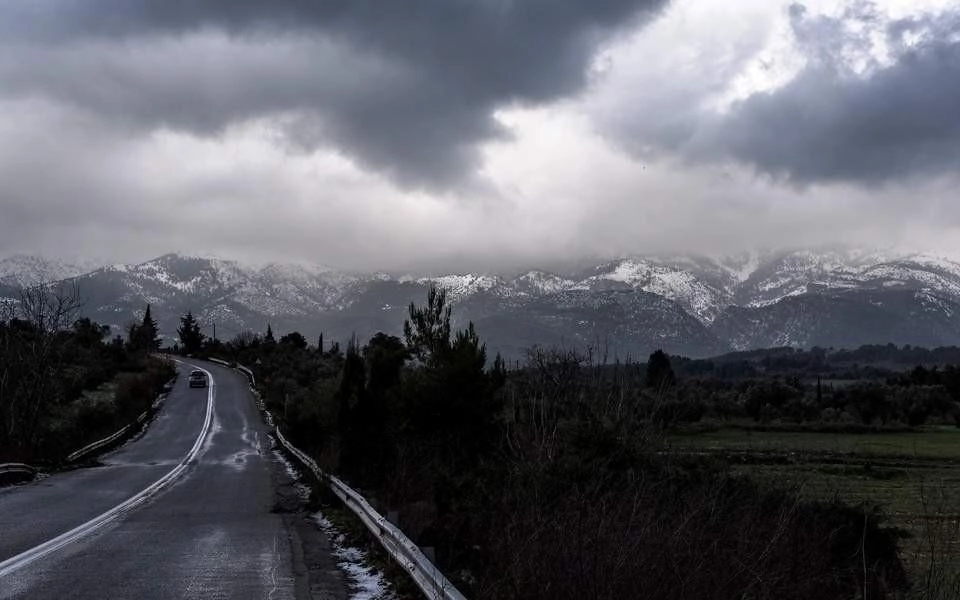 Ασθενείς βροχές στα βόρεια, ανατολικά και νότια τμήματα της χώρας -Ασθενείς χιονοπτώσεις στα ορεινά.