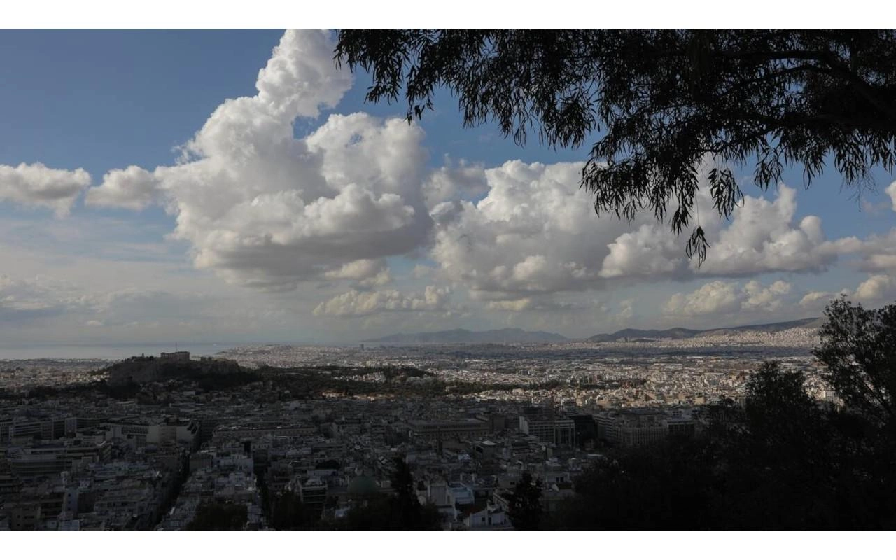 Γενικά αίθριος ο καιρός σε όλη την χώρα για αύριο Σάββατο.
