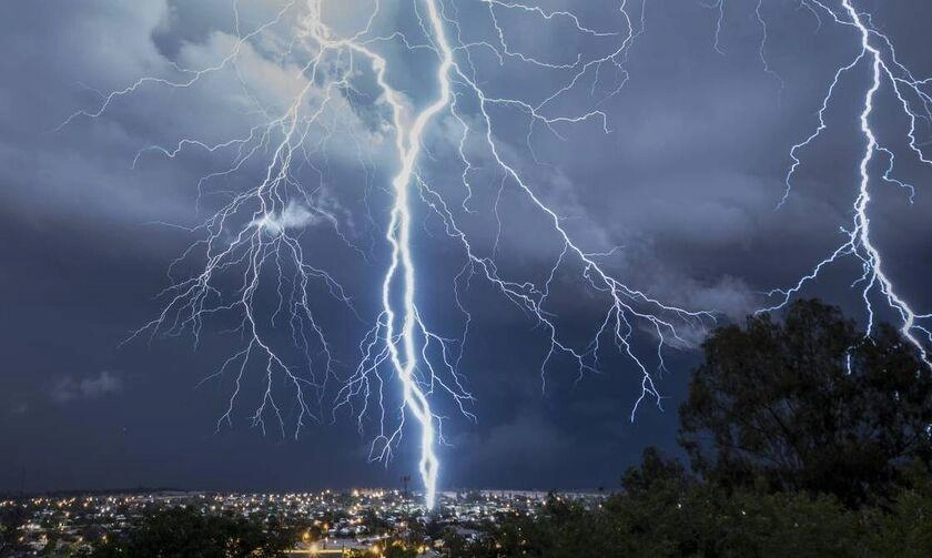 Έκτακτο δελτίο ισχυρών φαινομένων αύριο Κυριακή.