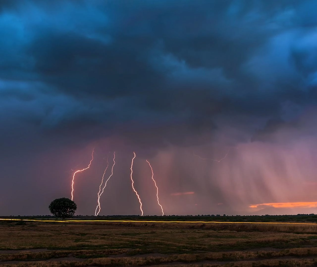 💧 Βροχοπτώσεις σχεδόν σε όλη τη χώρα την Τρίτη 28-12-21