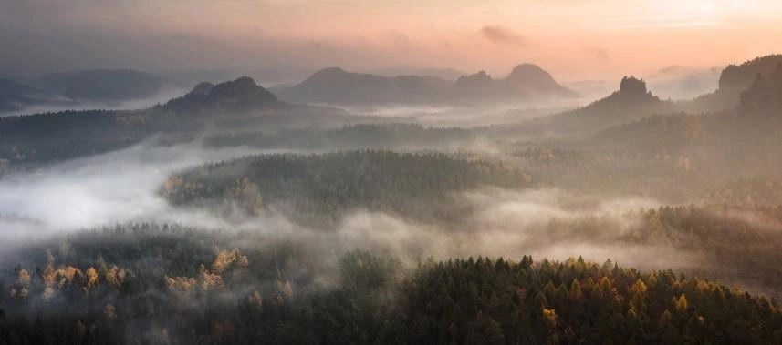 Τοπικές ομίχλες αύριο το πρωί. Γενικά άθριος ο καιρός σε όλη την Ελλάδα.