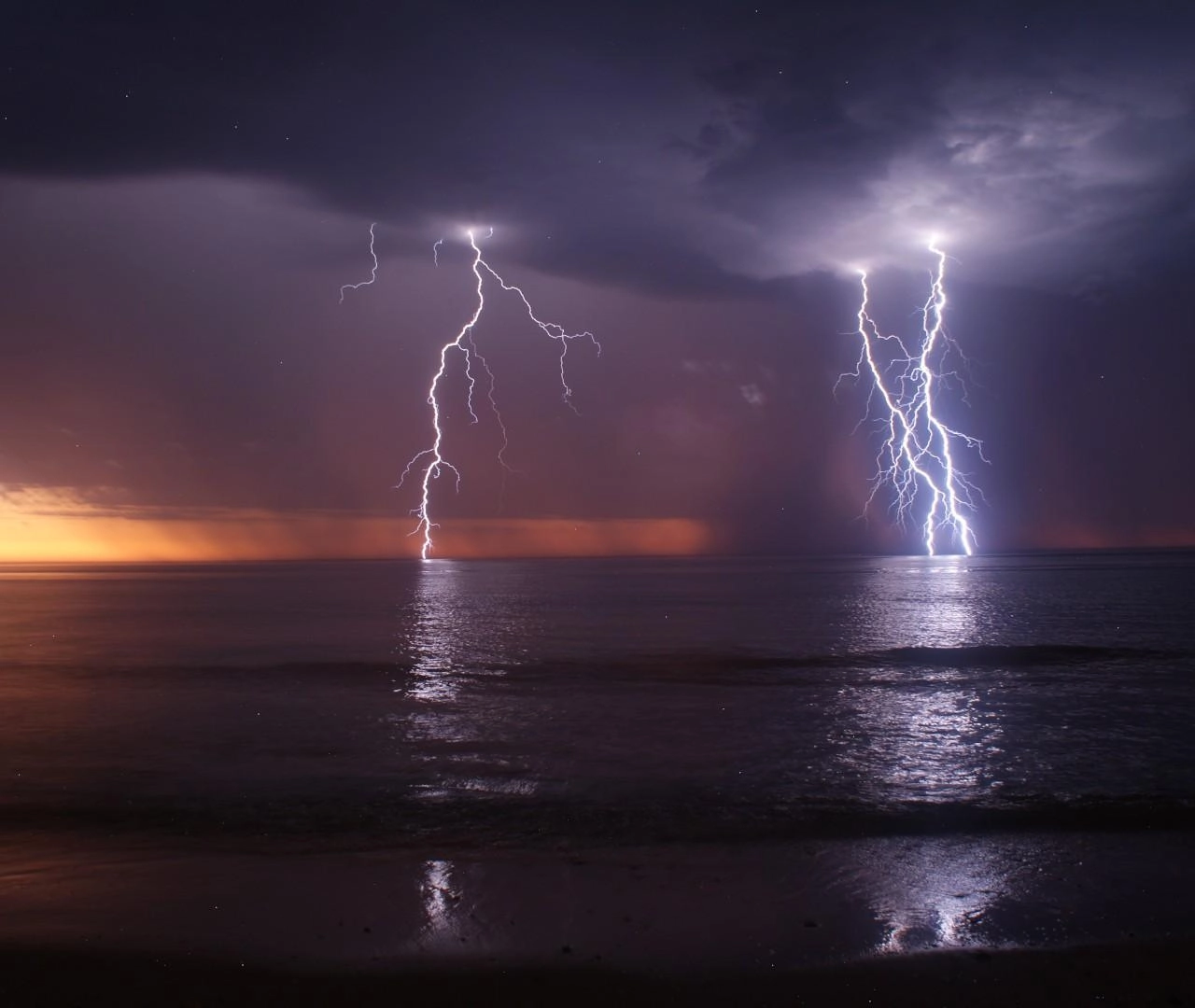 ⚡ Κατά τόπους ισχυρές καταιγίδες στα νότια τμήματα της χώρας αύριο Δευτέρα 10-01-22