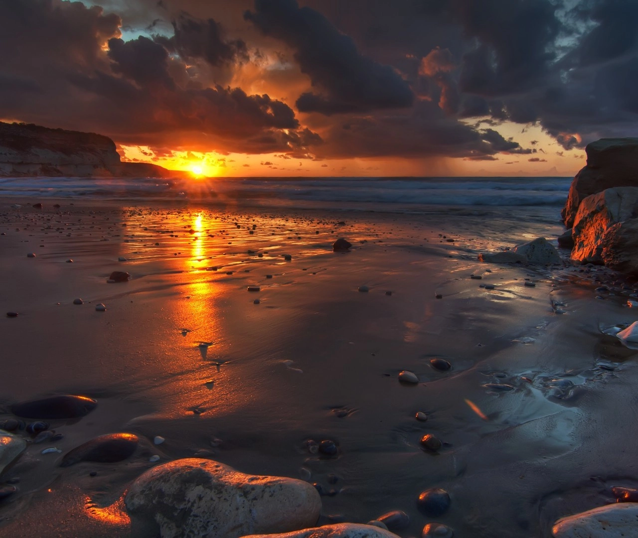 🌦️ Τοπικές βροχές στα δυτικά - Τρίτη 15-02-22