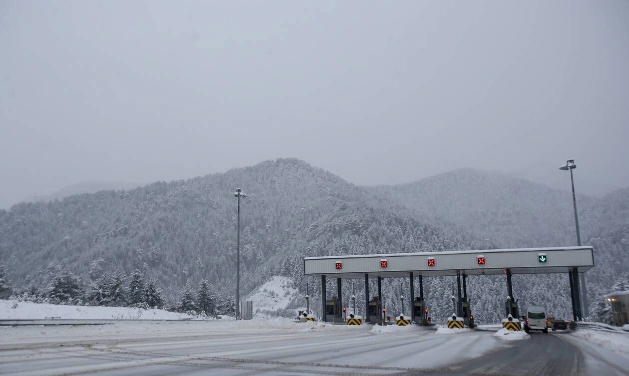Ισχυρές χιονοπτώσεις στη Βόρειο Ελλάδα -Πού χρειάζονται αντιολισθητικές αλυσίδες.