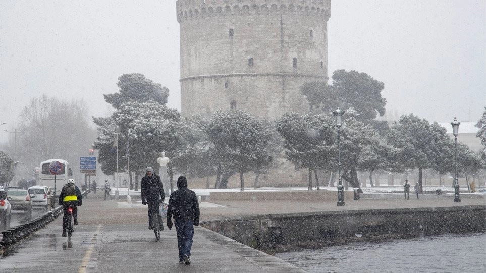 Παροδικές χιονοπτώσεις και στην πόλη της Θεσσαλονίκης το Σάββατο.