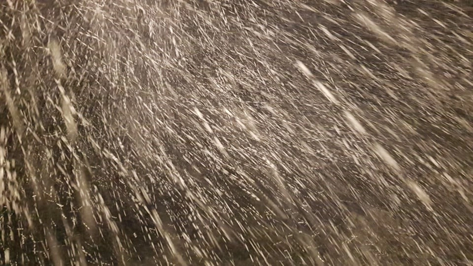 Χιονοκαταιγίδα σε εξέλιξη στην Πάρνηθα. ΔΕΙΤΕ LIVE ΕΙΚΟΝΑ