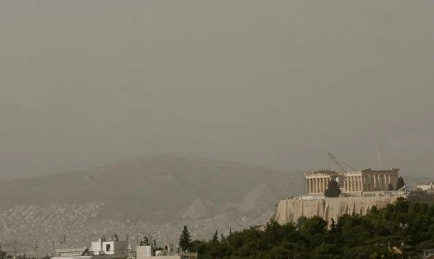 Αυξημένη συγκέντρωση σκόνης - αραιές νεφώσεις στην Κρήτη και στα Ηπειρωτικά. Δελτίο καιρού για αύριο Τρίτη 29/3/2022