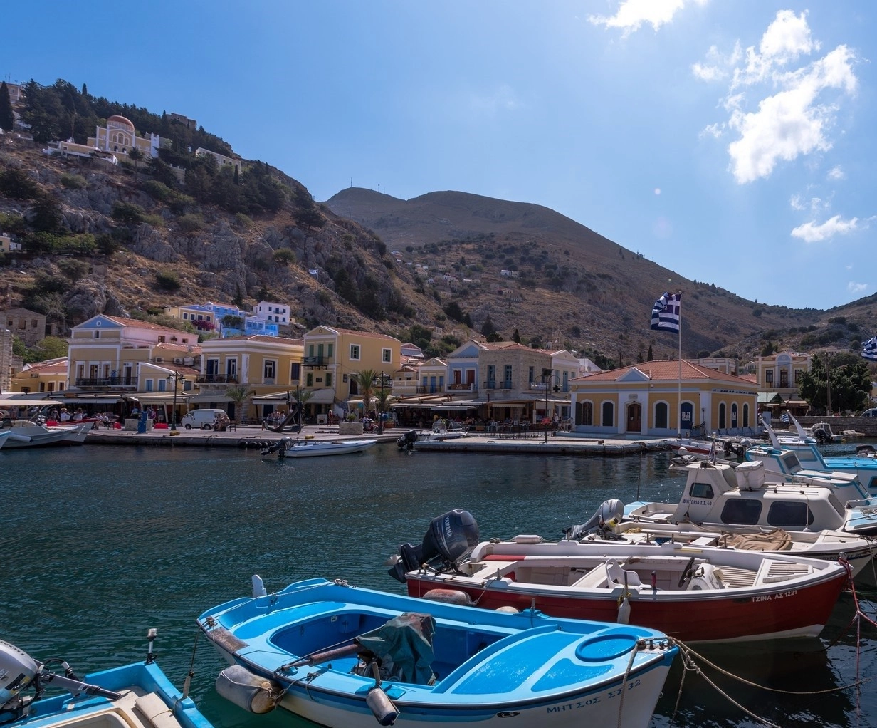 Ηλιοφάνεια με τοπικές νεφώσεις στα νότια. Σταδιακή άνοδο της θερμοκρασίας σε όλη την χώρα. Δελτίο καιρού 21/5/2022.