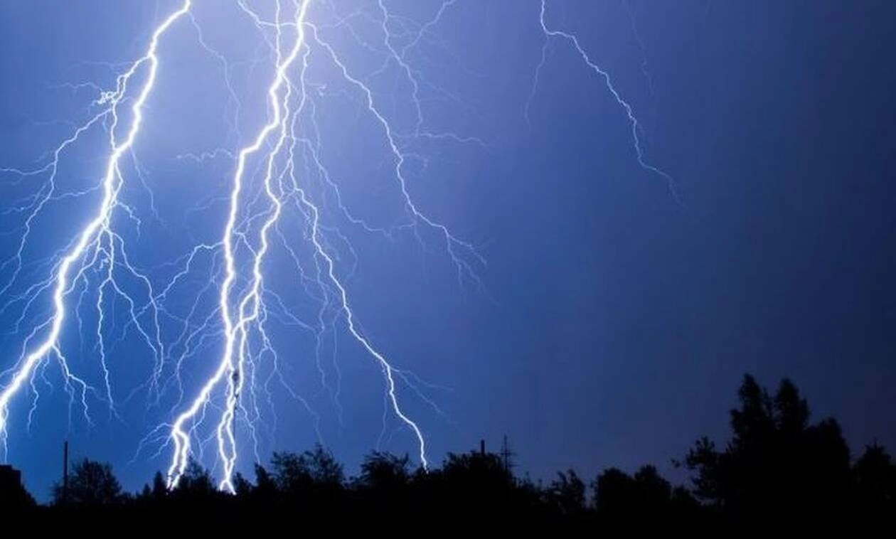 Έκτακτο δελτίο ισχυρών τοπικά καταιγίδων σε ηπειρωτικά τμήματα για αύριο Δευτέρα 06-06-2022.