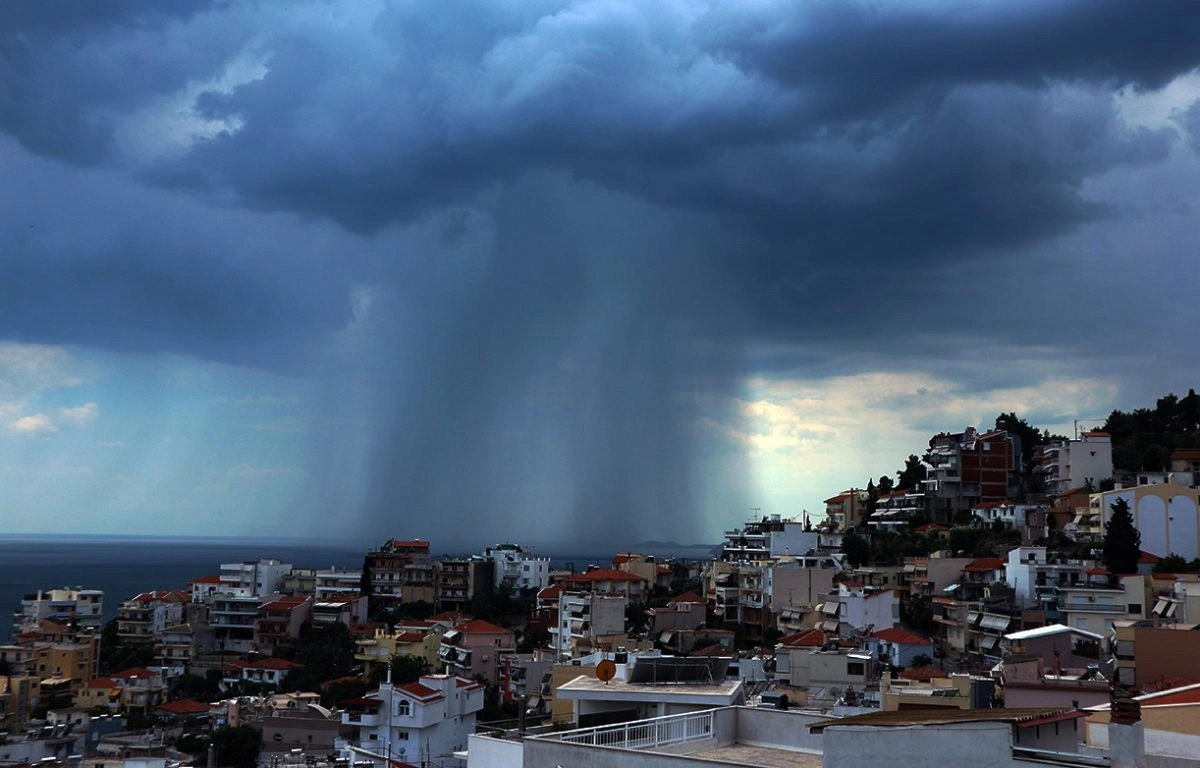 Τοπικές βροχές και καταιγίδες αύριο Κυριακή στην χώρα μας. Δελτίο καιρού 19/6/2022.