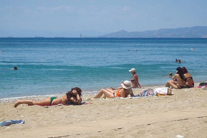 Υψηλές θερμοκρασίες για την εποχή. Βροχές και τοπικές καταιγίδες τις απογευματινές ώρες στην βόρεια Ελλάδα.