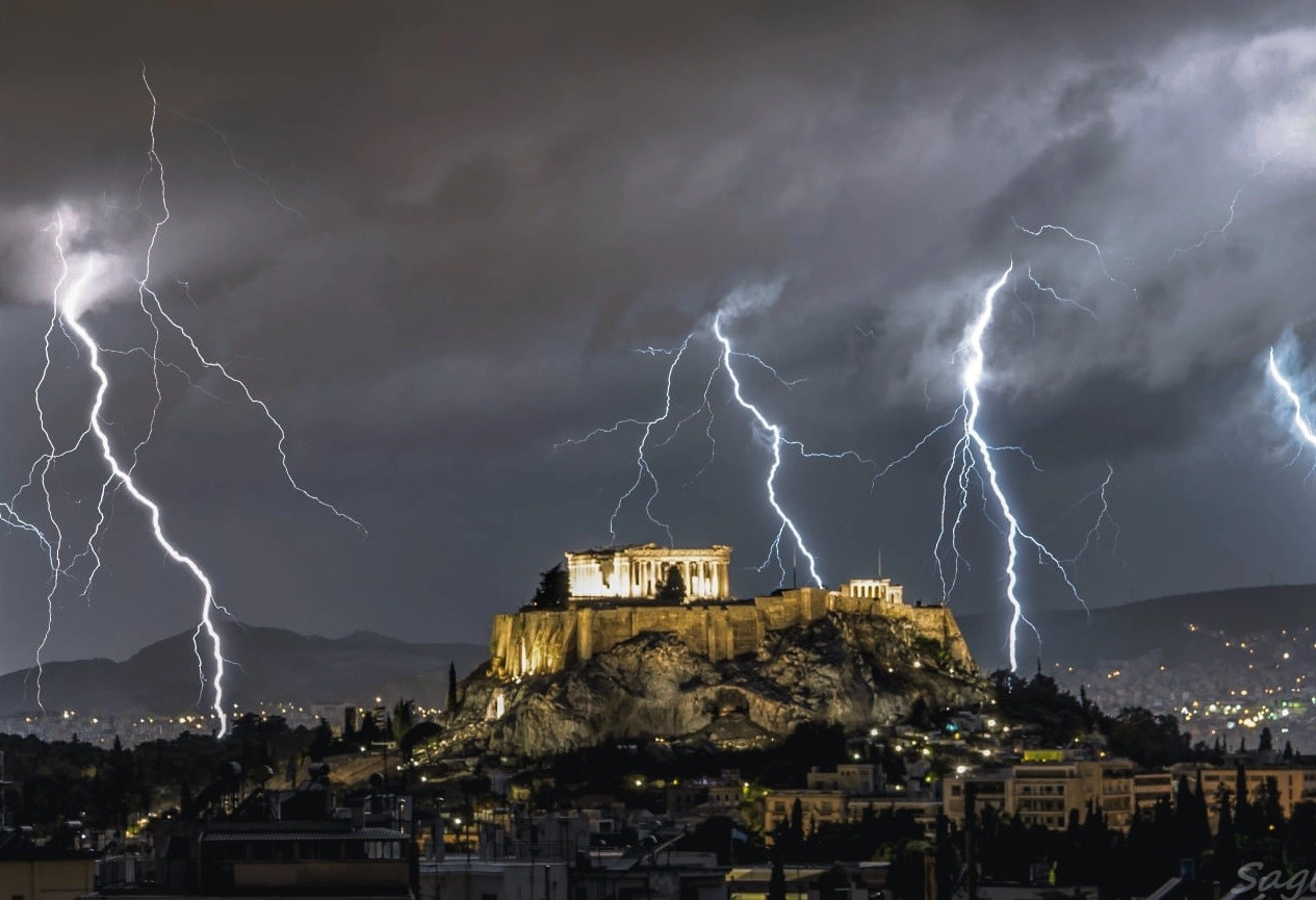 Ισχυρές βροχές και καταιγίδες τις επόμενες ώρες στον Ν. Αττικής. Δείτε αναλυτικά ( χάρτες υετού ).