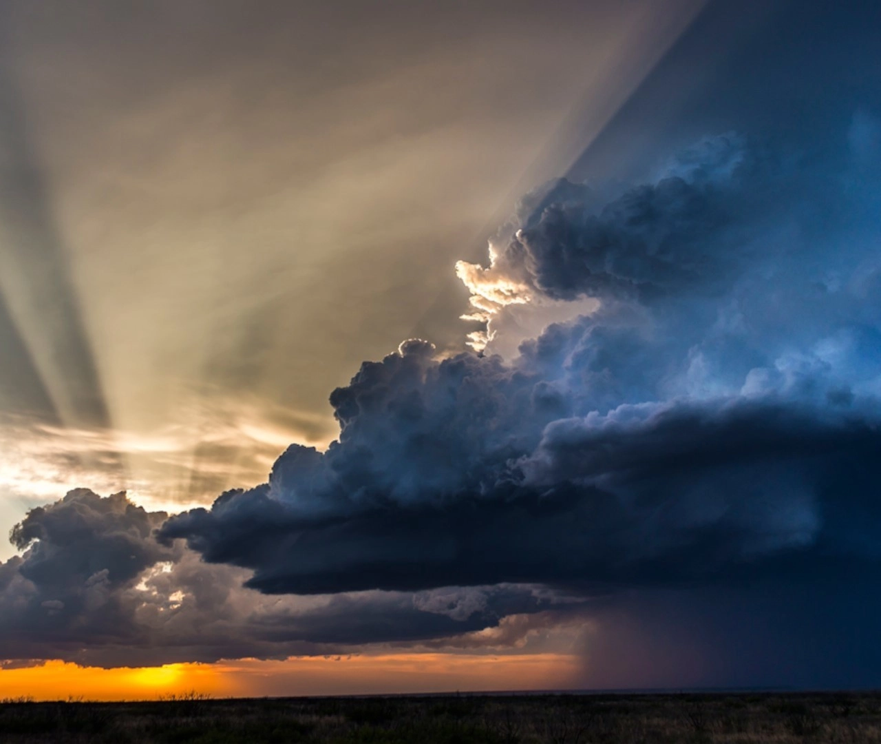 Αστατος καιρός με βροχές🌦️κυρίως στα νησιωτικά τμήματα την Τετάρτη 11-01-23