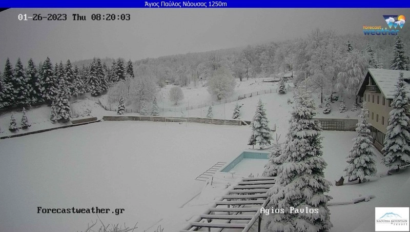 Πυκνές χιονοπτώσεις στα ορεινά. Δείτε Live εικόνα από τις κάμερες.