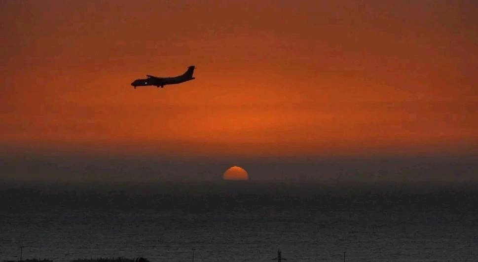 Ένα τεράστιο νέφος αφρικανικής σκόνης έχει σκεπάσει τα Κανάρια Νησιά - Πολυάριθμες πυρκαγιές πλήττουν την Βόρεια Ισπανία