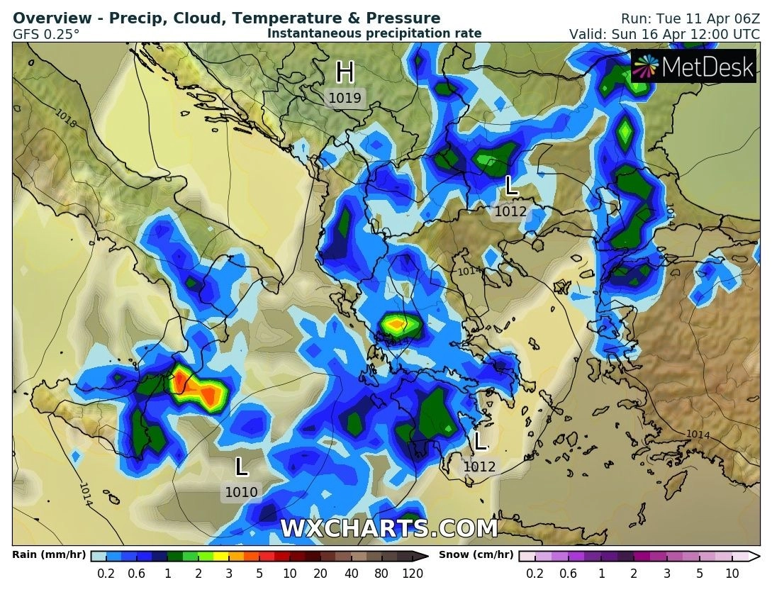 Επιμένουν τα δεδομένα ότι θα είναι βροχερό το σκηνικό του καιρού ανήμερα το Πάσχα στην χώρα μας
