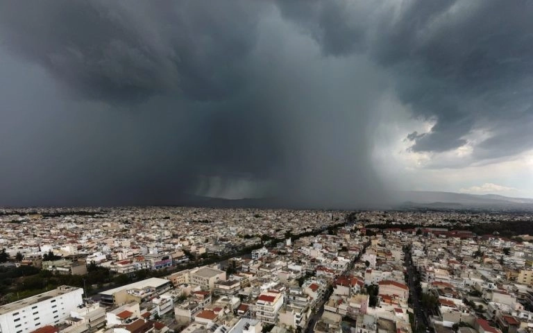 Βροχές και τοπικές καταιγίδες  θα εκδηλωθούν αύριο Πέμπτη.