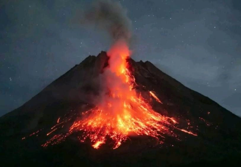 Συναγερμός στην Ινδονησία : Εξερράγη το ηφαίστειο Μεράπι, ένα από τα πιο ενεργά στον κόσμο