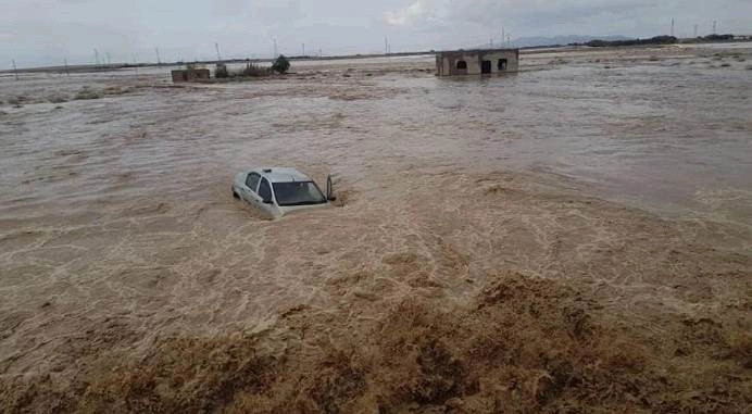 Καταστροφικές πλημμύρες με δύο νεκρούς στην Αλγερία : Σπίτια καταστράφηκαν και δεκάδες αυτοκίνητα παρασύρθηκαν από τους χειμάρρους
