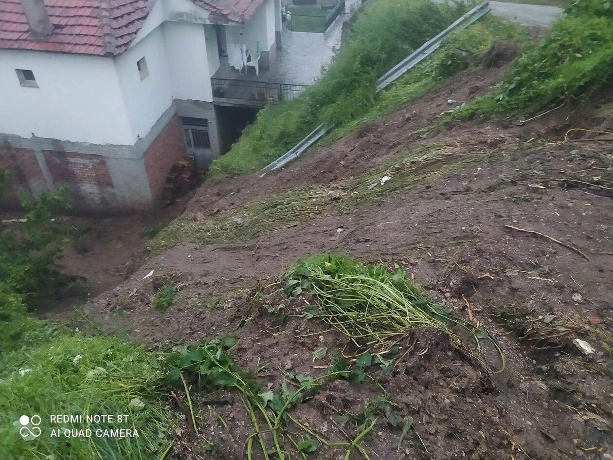 Καταστροφές από τις πλημμύρες στην Καστοριά - Αίτημα του δημάρχου να κηρυχθεί σε κατάσταση εκτάκτου ανάγκης η πόλη