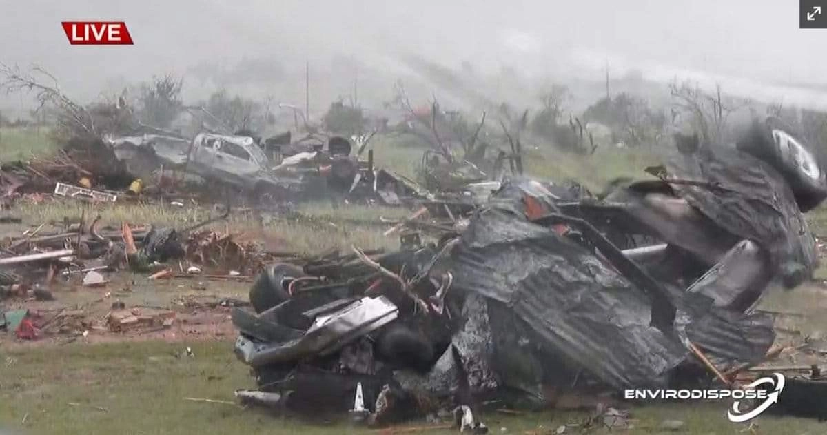 ΗΠΑ : Σφοδρές καταιγίδες στο Τέξας με νεκρούς και τραυματίες - Ακραία χαλαζόπτωση στο Κολοράντο με τουλάχιστον 100 τραυματίες (video)