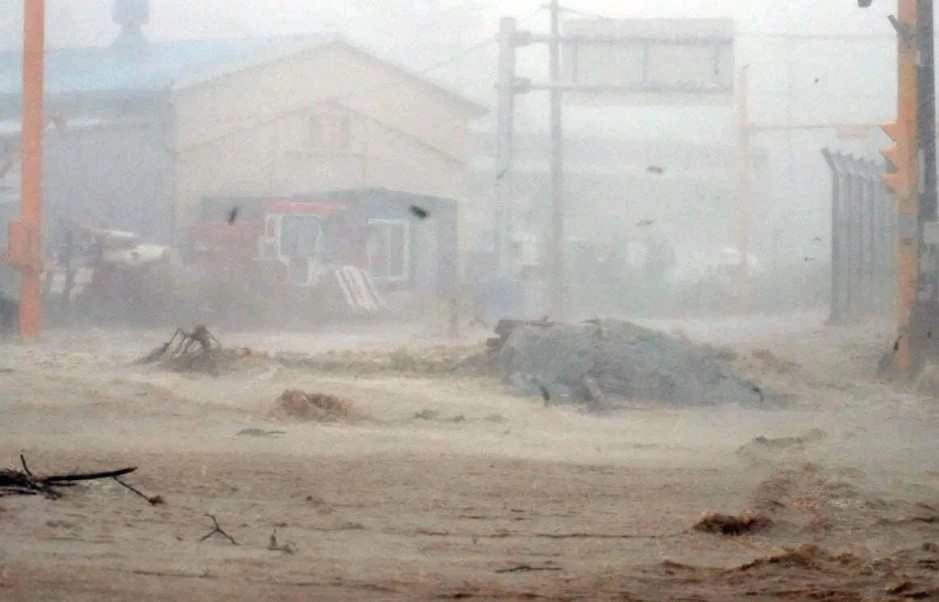 Καταστροφικές πλημμύρες έπληξαν την Νότια Κορέα : Έπεσαν πάνω από 274 χιλιοστά βροχής μέσα σε μόνο λίγες ώρες