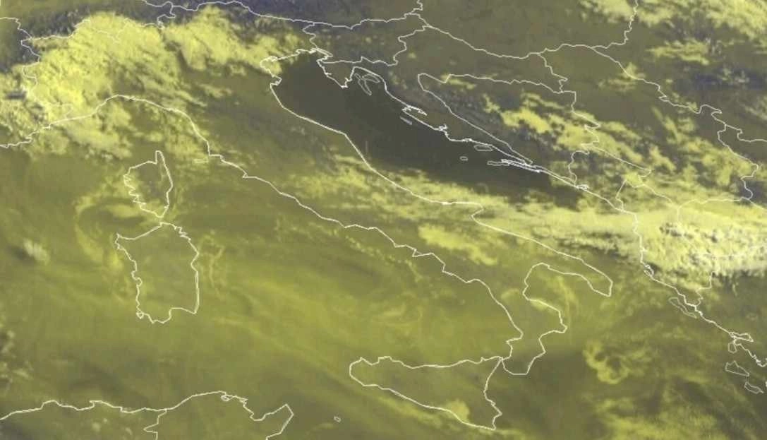 Ο καπνός από τις πυρκαγιές που μαίνονται στον Καναδά έφτασε στην Ιταλία : Εντυπωσιακές εικόνες από τους δορυφόρους