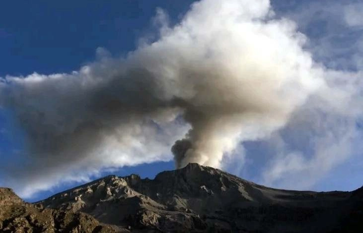 Σε κατάσταση εκτάκτου ανάγκης το Περού εξαίτιας του ηφαιστείου Ουμπίνας που είναι ένα από τα πιο ενεργά της χώρας