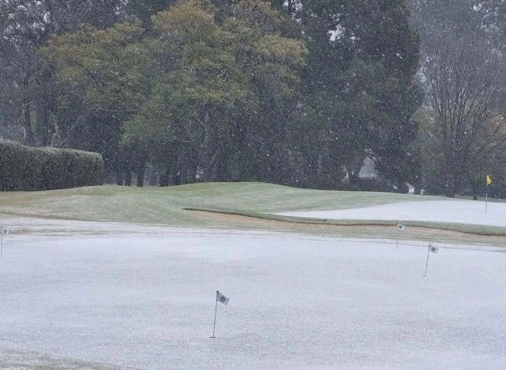 Νότια Αφρική : Χιόνισε στο Γιοχάνεσμπουργκ - Αν και είναι χειμώνας εκεί, δεν παύει για την πόλη να είναι ένα σπάνιο φαινόμενο