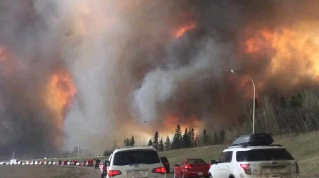 Ρεκόρ πυρκαγιών όλων των εποχών στον Καναδά από το 1989 : Πάνω από 10 εκατομμύρια εκτάρια γης έχουν γίνει στάχτη 