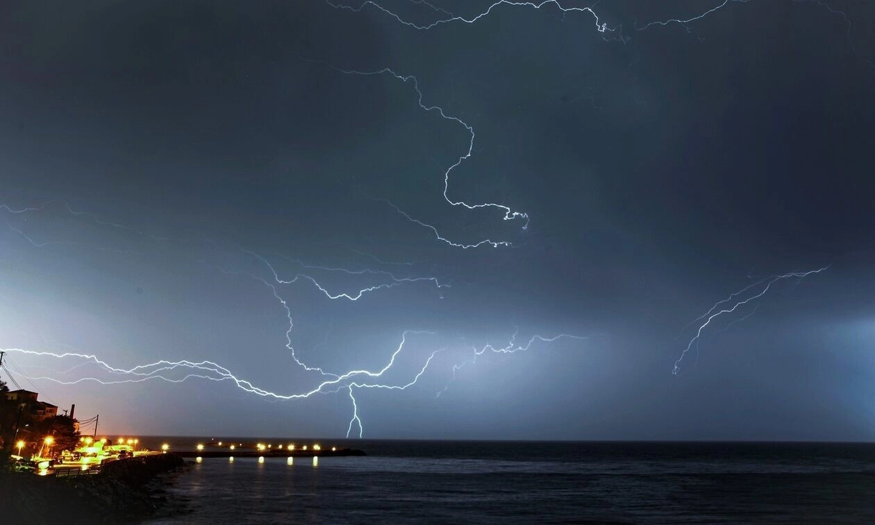 Πρόγνωση καιρού Σάββατο 05/08/2023 : Κατά τόπους ισχυρές βροχές και καταιγίδες με έμφαση την δυτική Ελλάδα