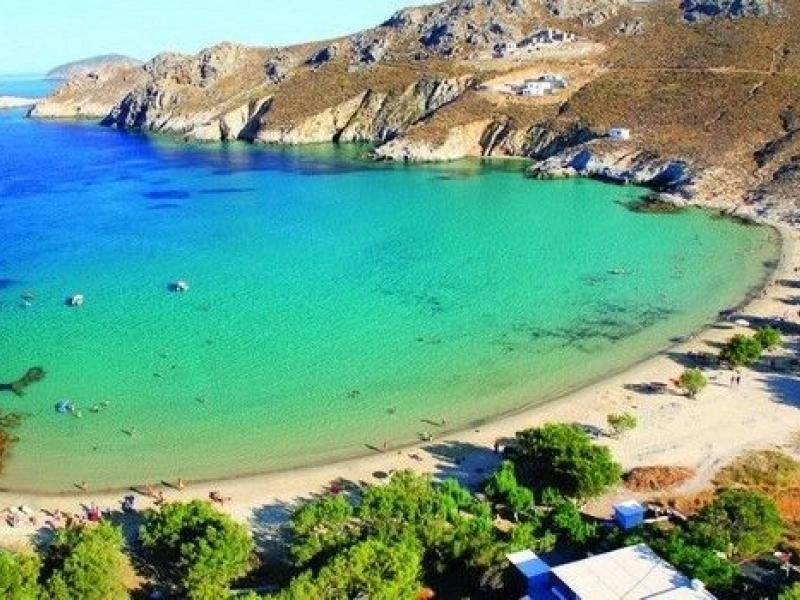 Μελτέμι στο Αιγαίο με τοπικές μπόρες στα ορεινά της Κρήτης και της Πελοποννήσου.