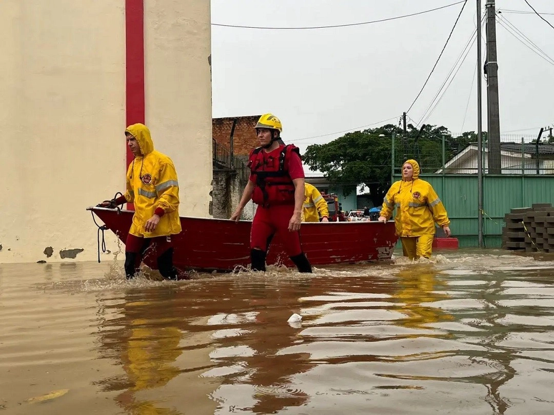 Βραζιλία : Νέος εξωτροπικός κυκλώνας πλήττει την Σάντα Καταρίνα - 4 πόλεις έχουν κηρυχθεί σε κατάσταση εκτάκτου ανάγκης  