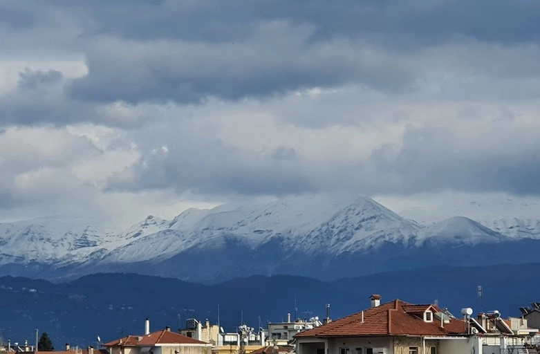 Θυελλώδεις βοριάδες στα πελάγη χιόνια στα ορεινά καταιγίδες στα πεδινά για αύριο Σάββατο.
