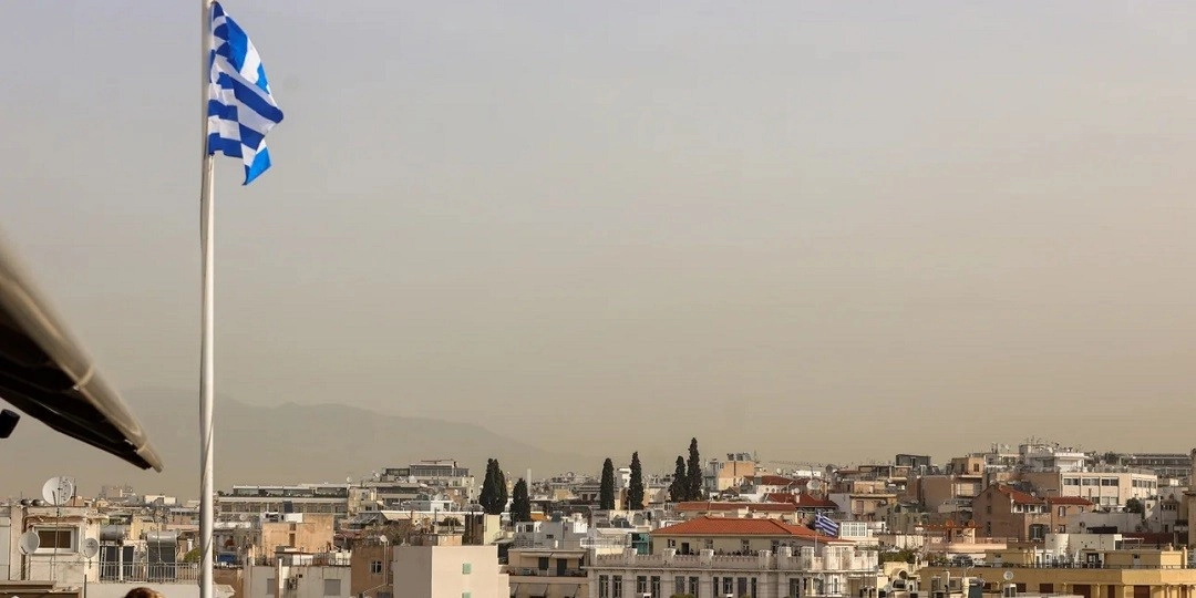 Λασποβροχές και Αφρικάνικη σκόνη θα έχει η νέα εβδομάδα. Πτώση της θερμοκρασίας από την Πέμπτη.