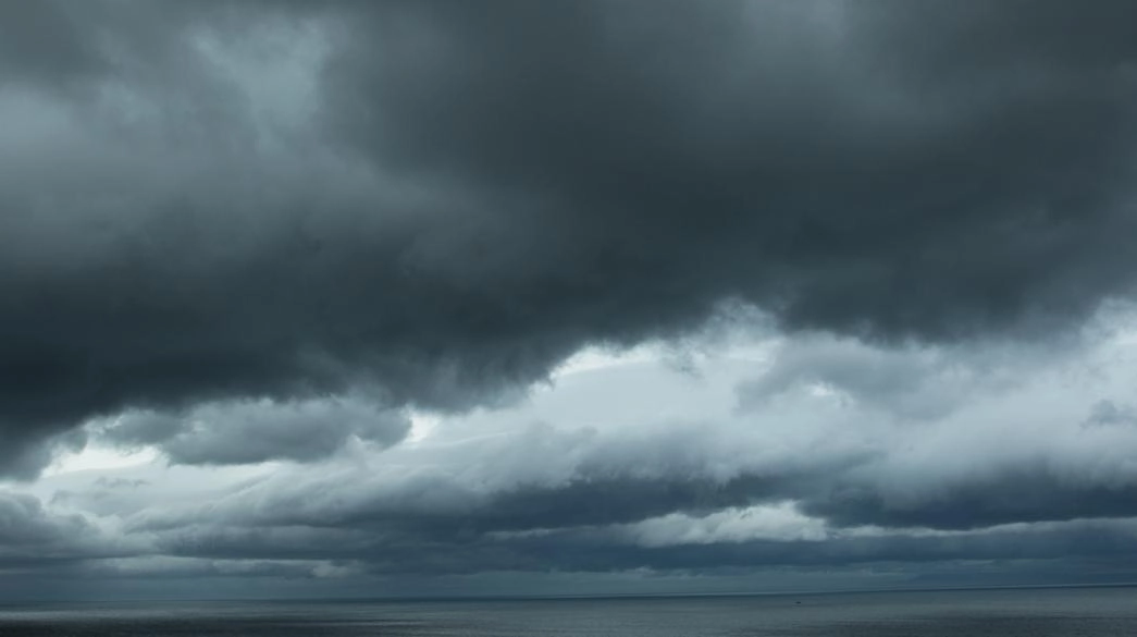 Βροχερό το σκηνικό κατά διαστήματα σε όλη τη χώρα