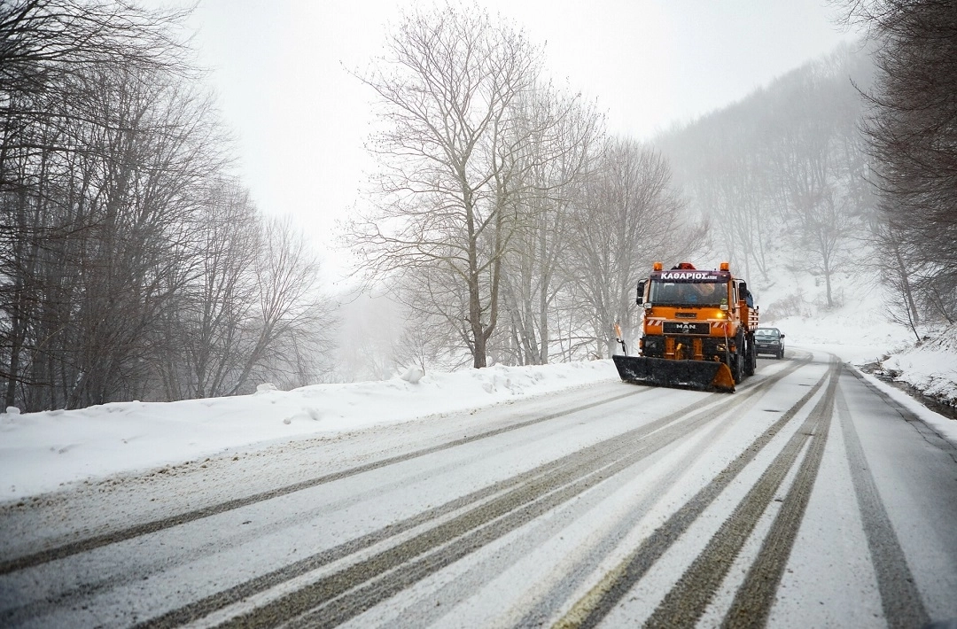 Πυκνές χιονοπτώσεις στα ορεινά-Ισχυρές βροχές στα πεδινά τα Χριστούγεννα