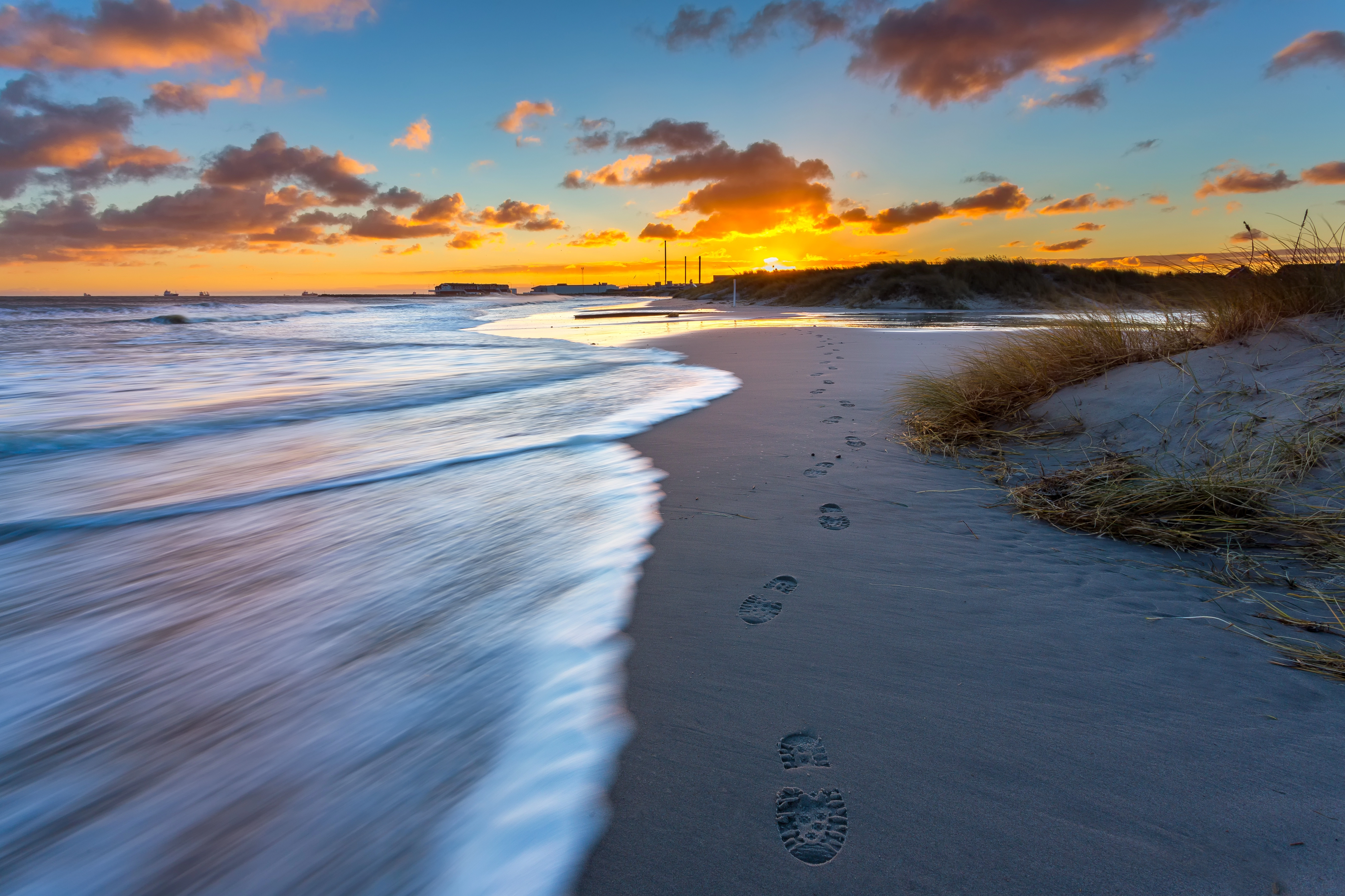 ☀️ Αίθριος καιρός το Σάββατο 06/09/25. Λίγες μπόρες στα κεντρικά και νότια την Κυριακή 07/09/25.
