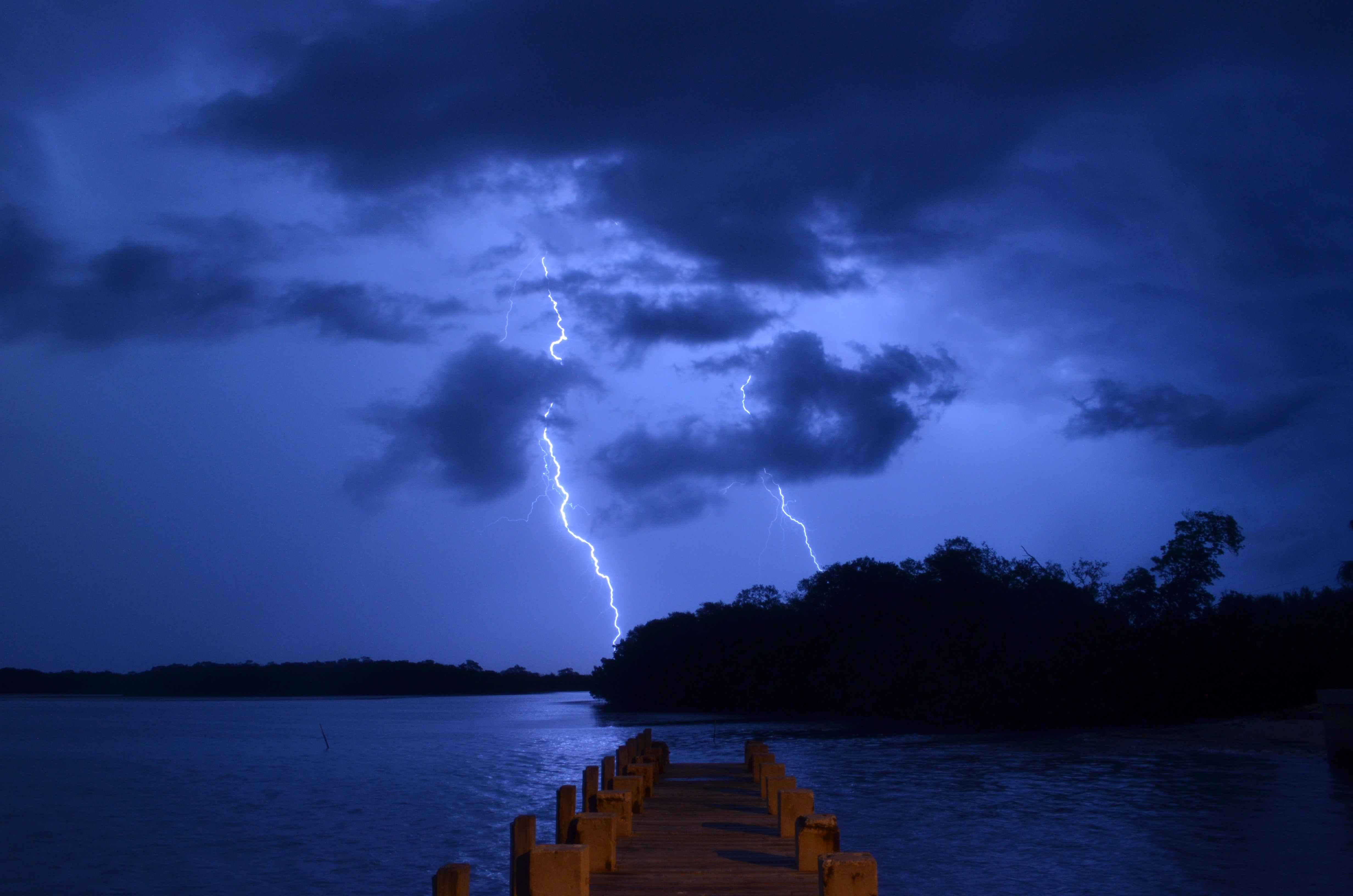 Άστατος καιρός στην χώρα με τοπικές καταιγίδες το Σάββατο 22-11-25