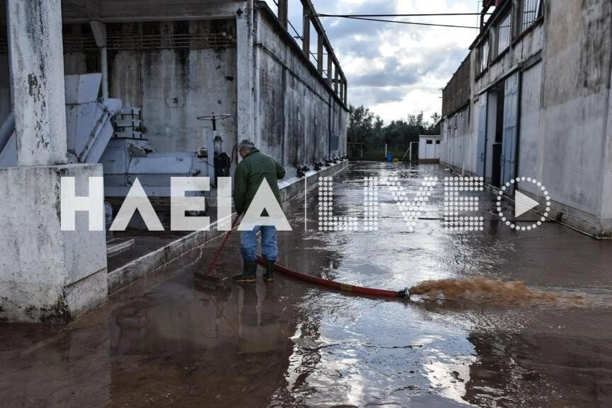 Εικόνες καταστροφής στον Κακόβατο Ζαχάρως.