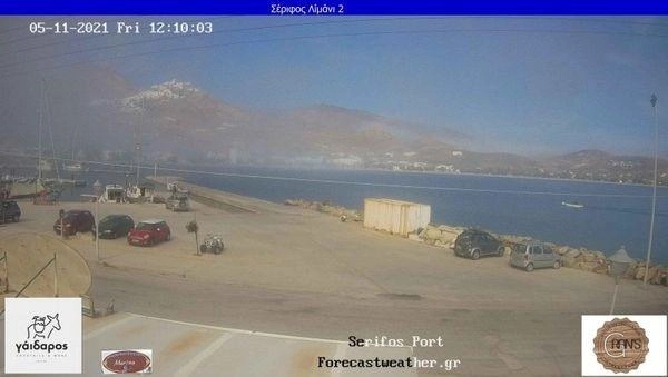 Η ομίχλη τύλιξε το νησί της Σύρου (Εικόνες)
