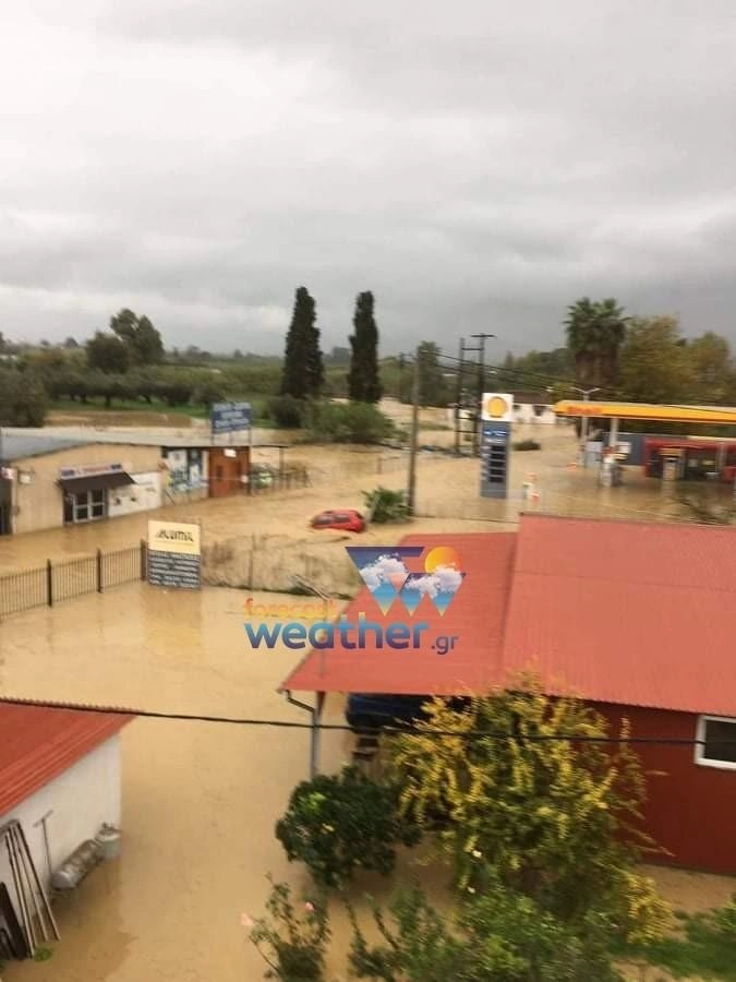 Σοβαρά πλημμυρικά φαινόμενα στην Ηλεία και την Αχαΐα: Πλημμύρισαν καλλιέργειες - σπίτια