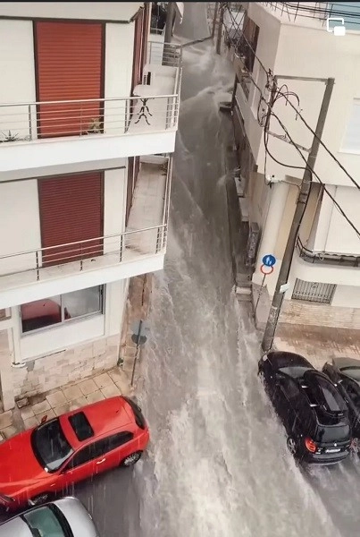 Πλημμυρικά φαινόμενα σε Πειραιά - Νίκαια - Κορυδαλλό.