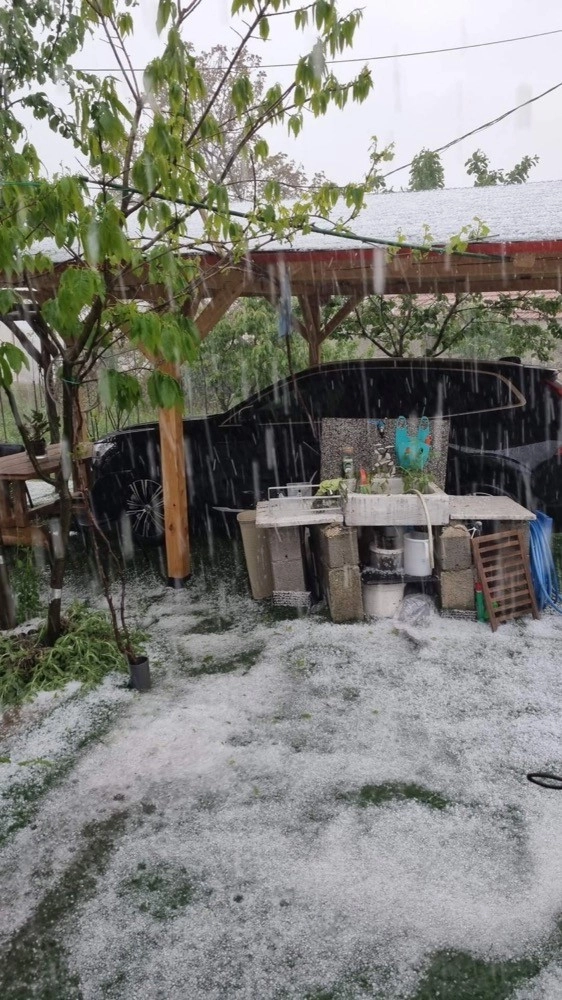 Το&hellip; έστρωσε με χαλάζι στα ορεινά της Ελασσόνας - Βίντεο και φωτογραφίες 