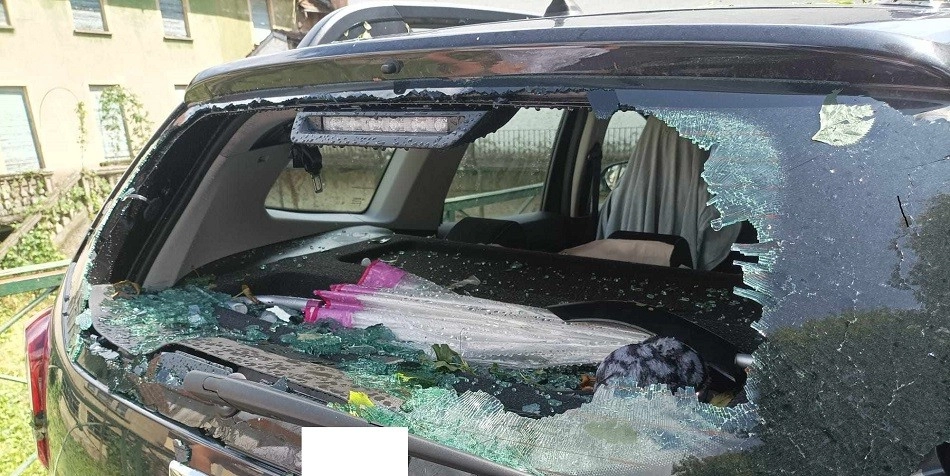 Ιταλία : Ολοκληρωτική καταστροφή των καλλιεργειών από την χθεσινή σφοδρή χαλαζόπτωση που έπληξε το Πιεμόντε (video)